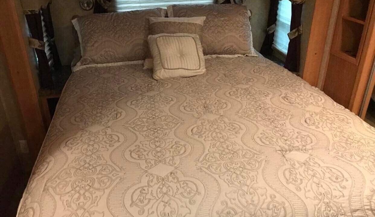 Photo of Bedroom in Curtis
