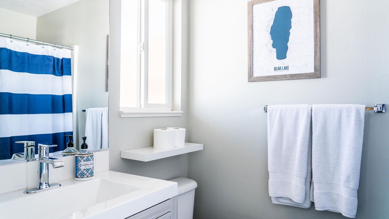Photo of Bathroom in Harbor Village