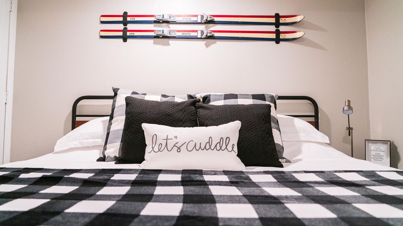 Photo of Bedroom in Harbor Village