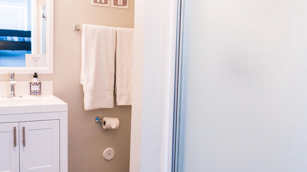 Photo of Bathroom in Harbor Village