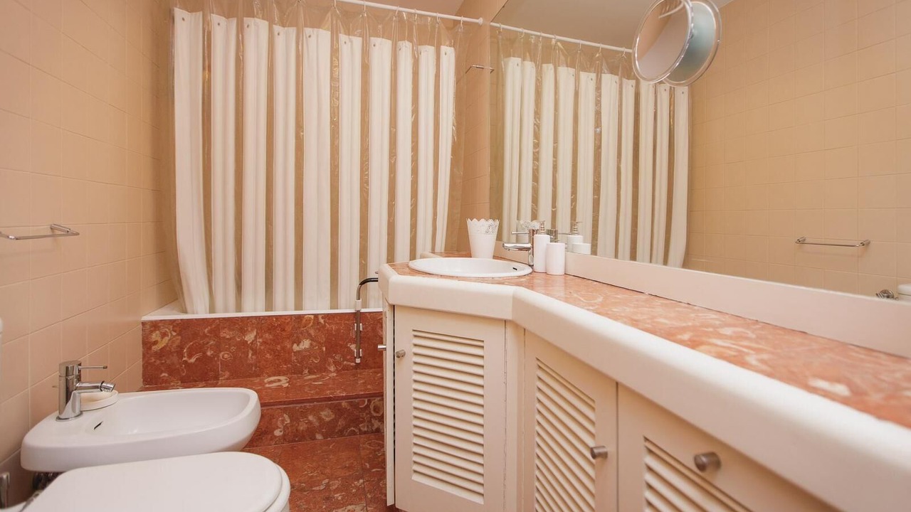 Photo of Bathroom in Lanhelas