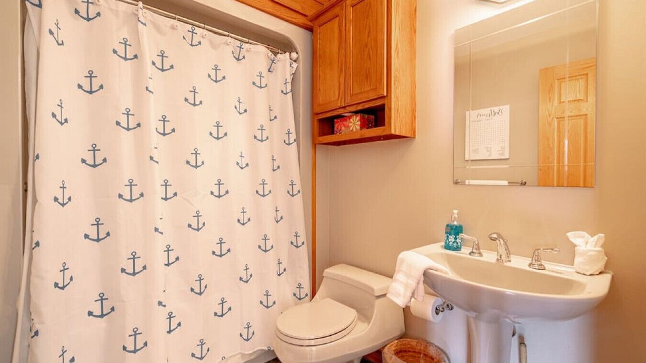 Photo of Bathroom in Leamington
