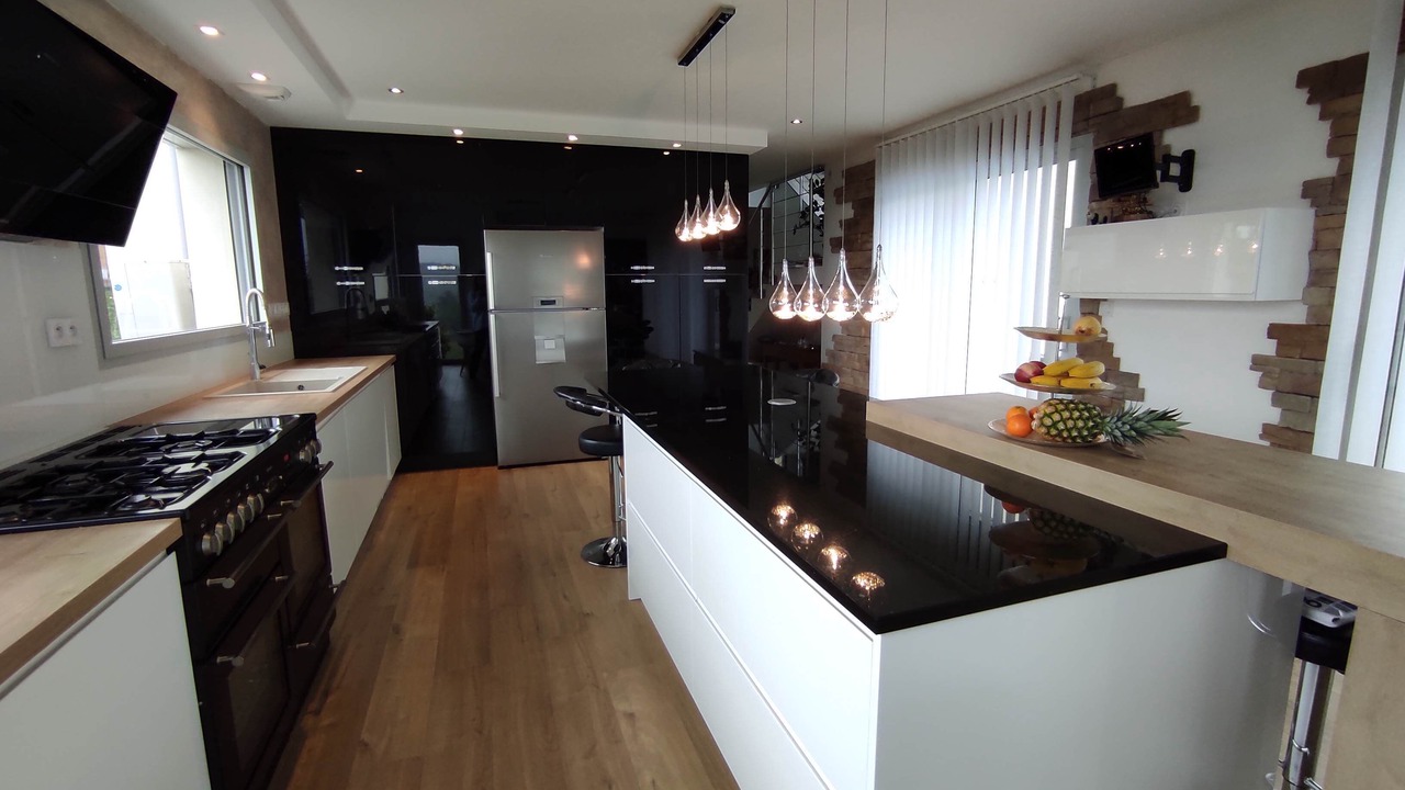 Photo of Kitchen in Theize