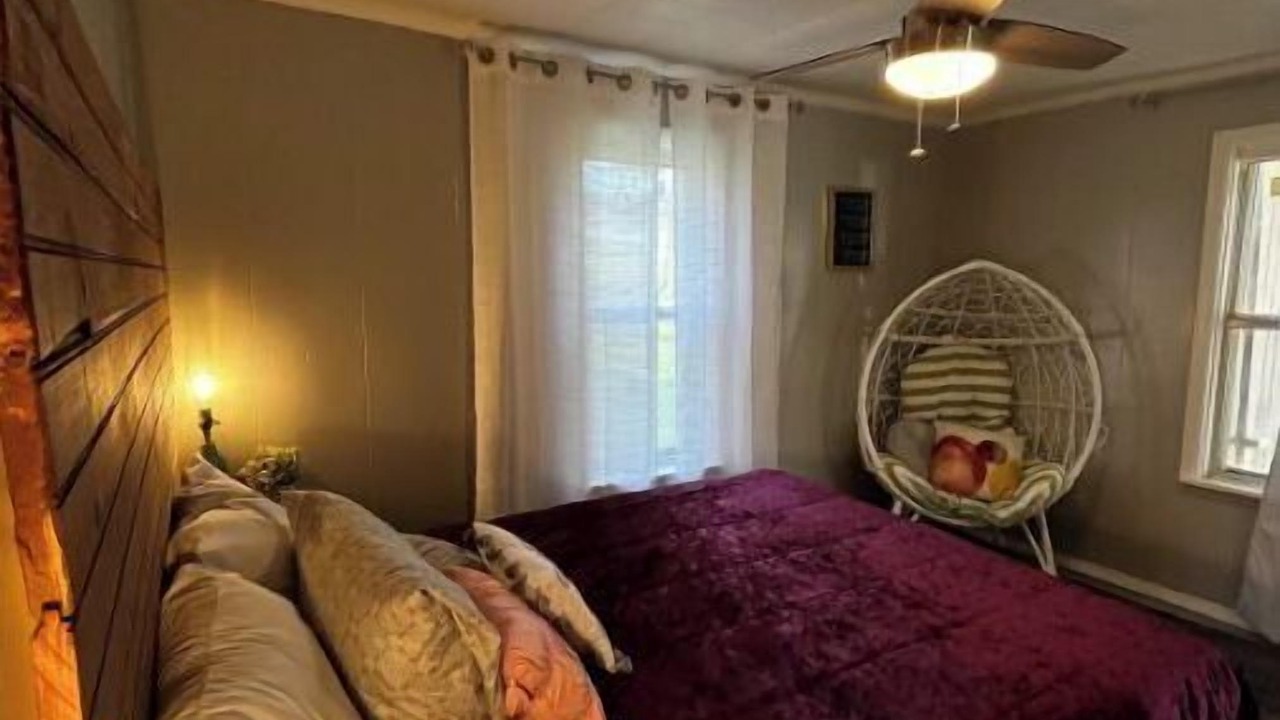 Photo of Bedroom in Mammoth Spring