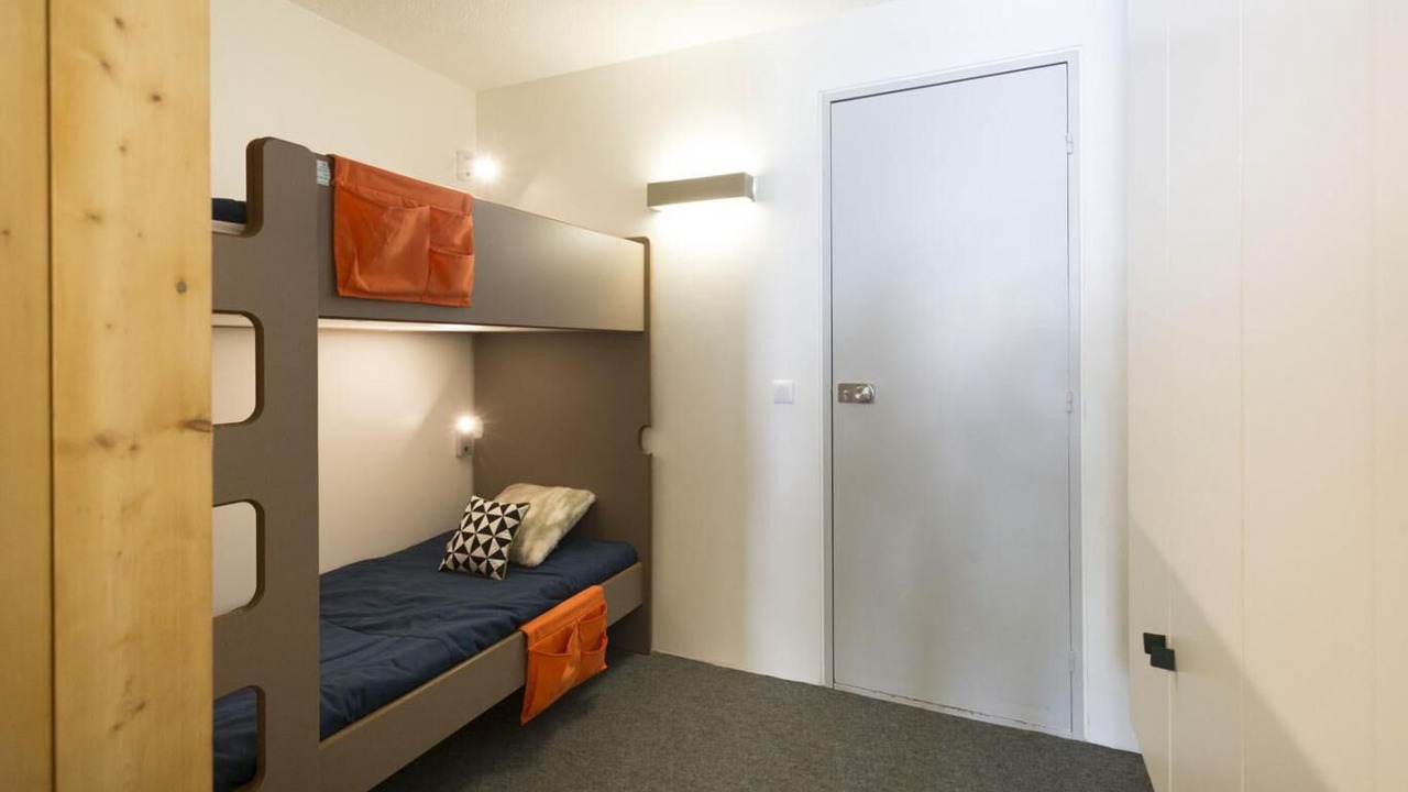 Photo of Bedroom in Arc-1800