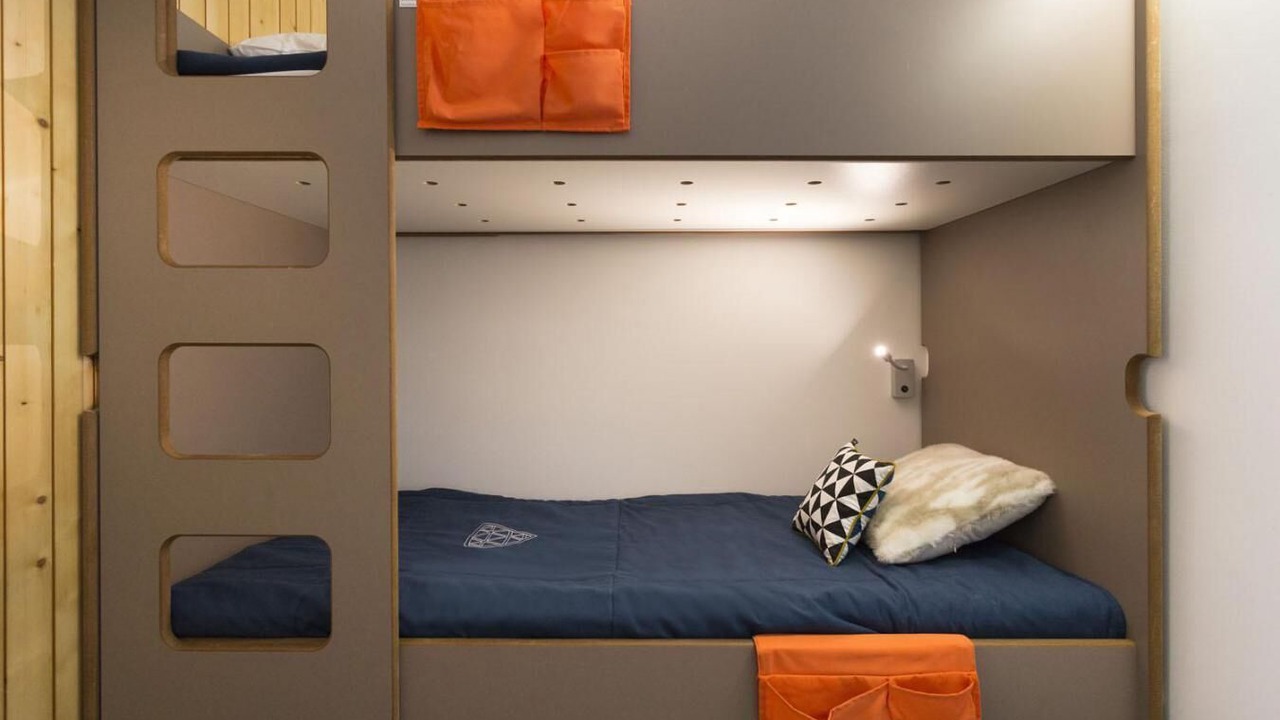 Photo of Bedroom in Arc-1800