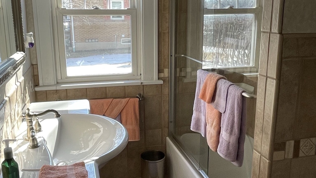 Photo of Bathroom in Black Wolf