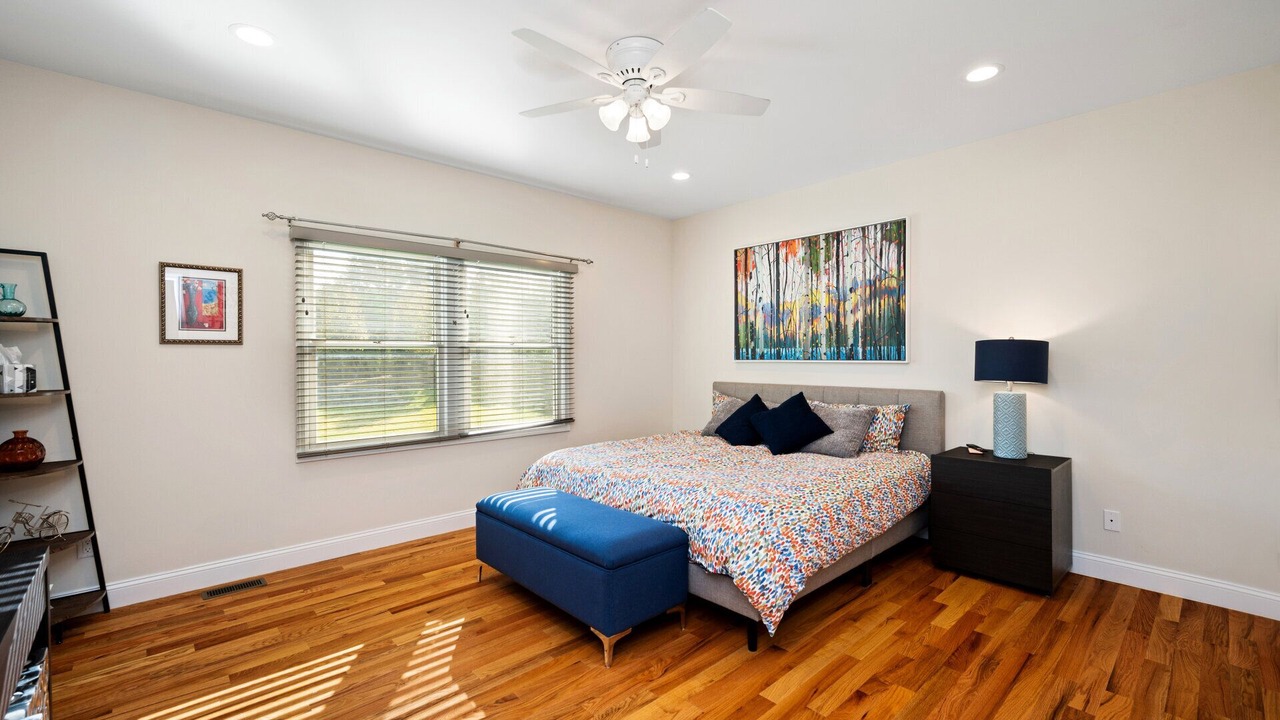 Photo of Bedroom in Greenport West