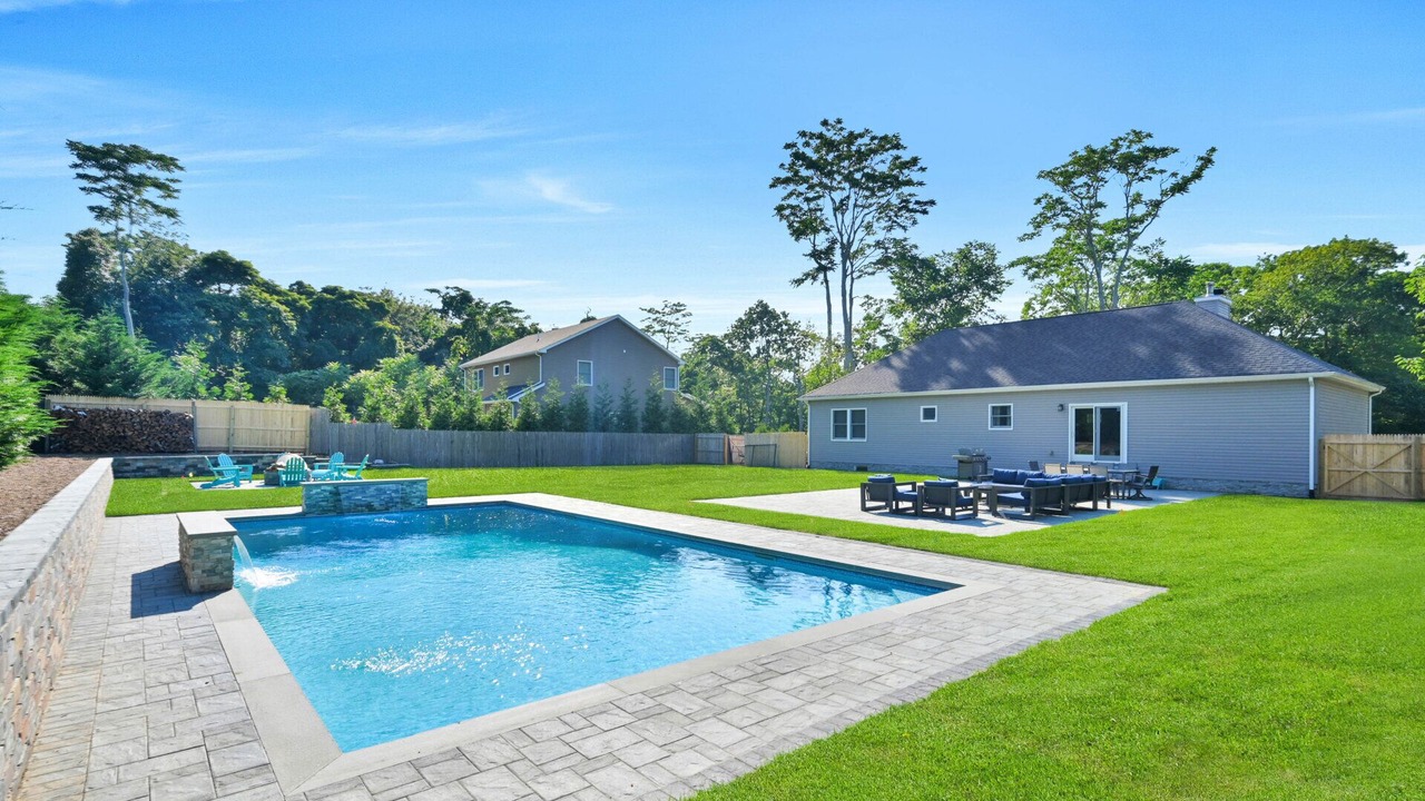Photo of Outdoor in Greenport West