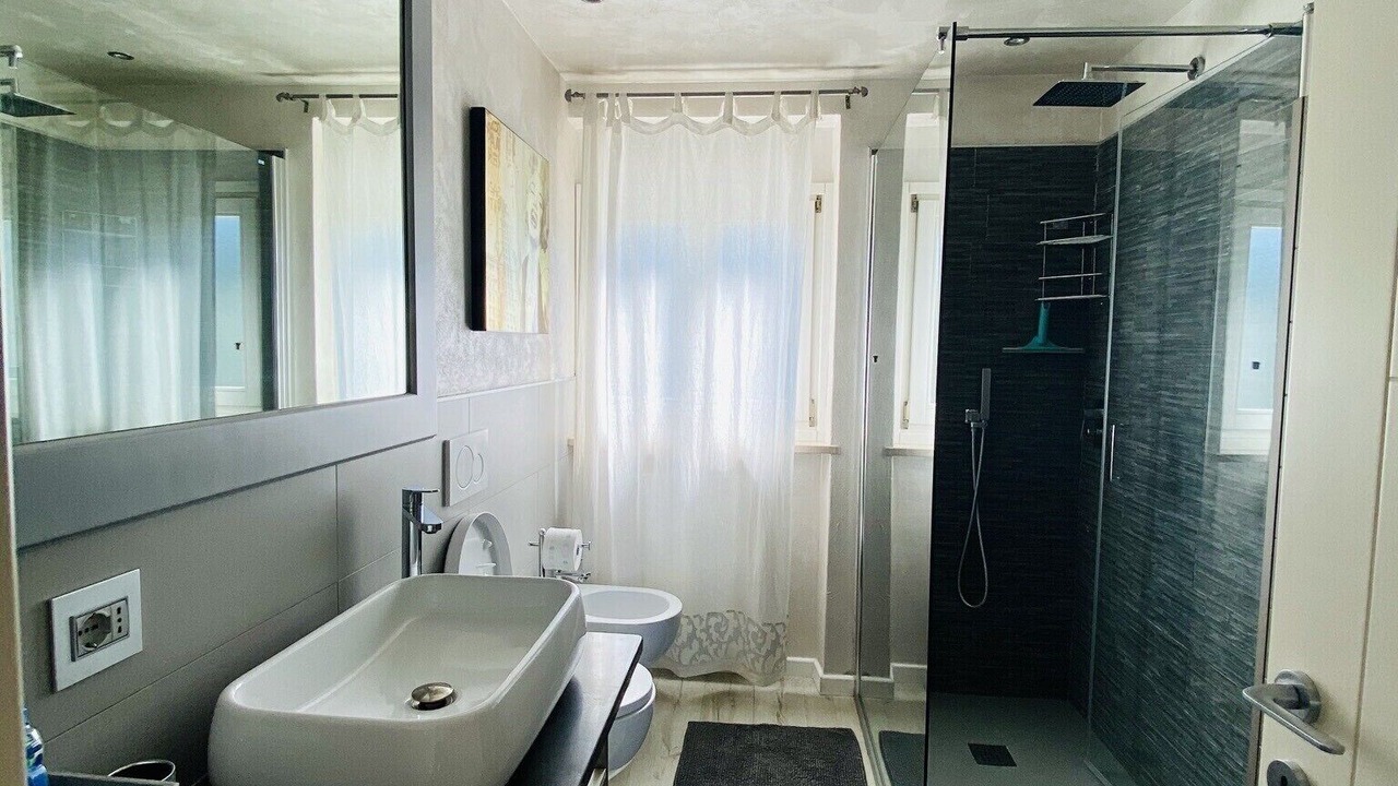 Photo of Bathroom in Bardolino