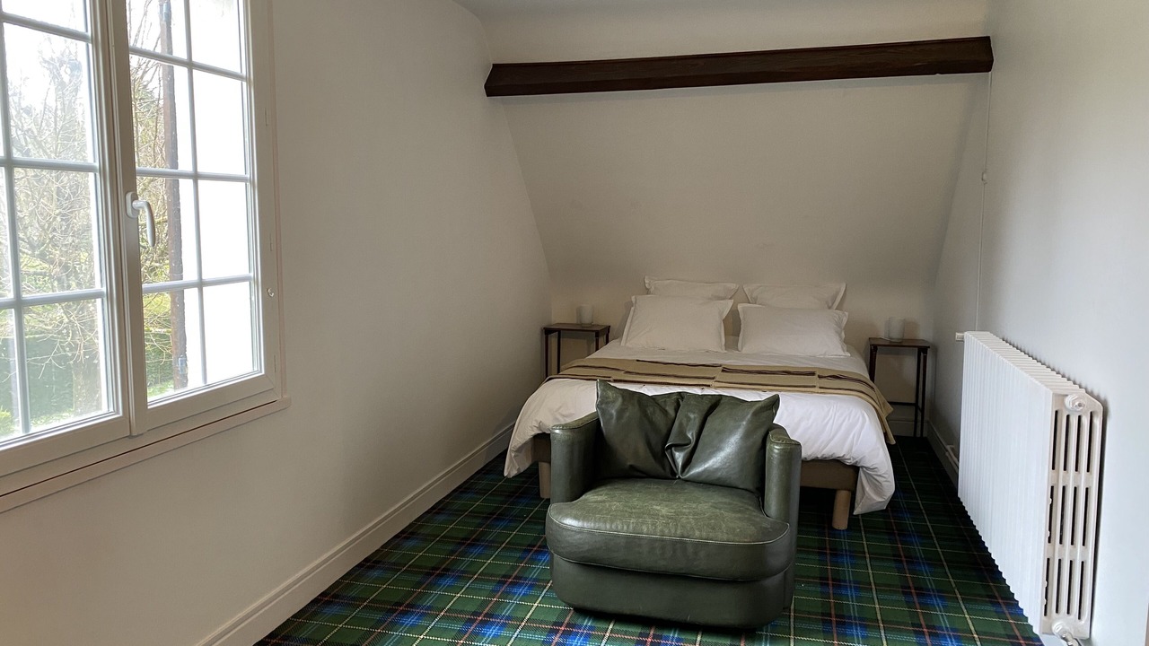 Photo of Bedroom in Huisseau-sur-Mauves