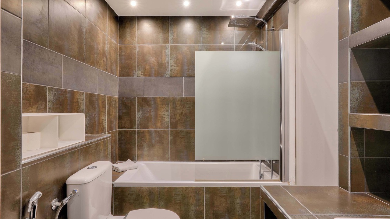 Photo of Bathroom in 11th Arrondissement