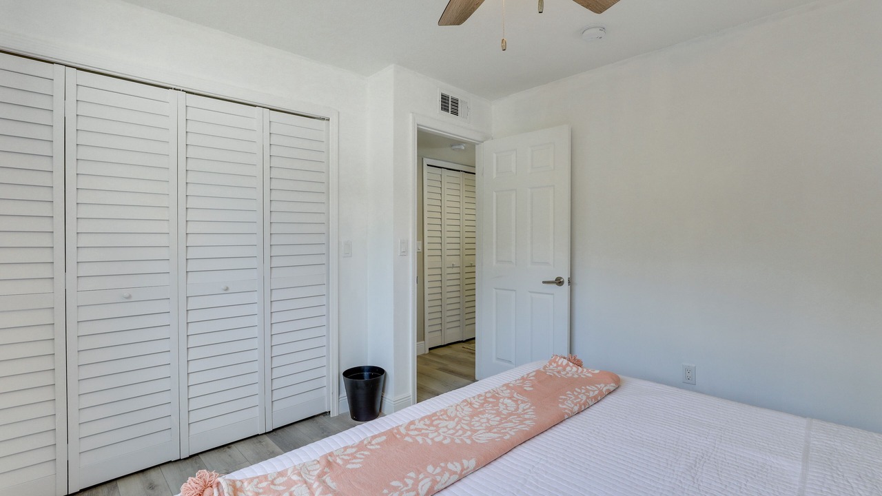 Photo of Bedroom in Indian Beach Sapphire Shores