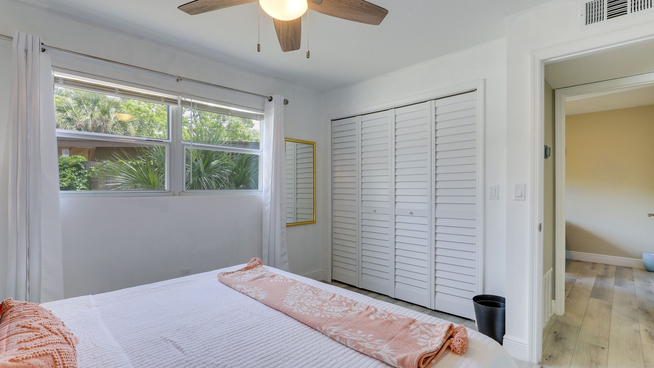 Photo of Bedroom in Indian Beach Sapphire Shores