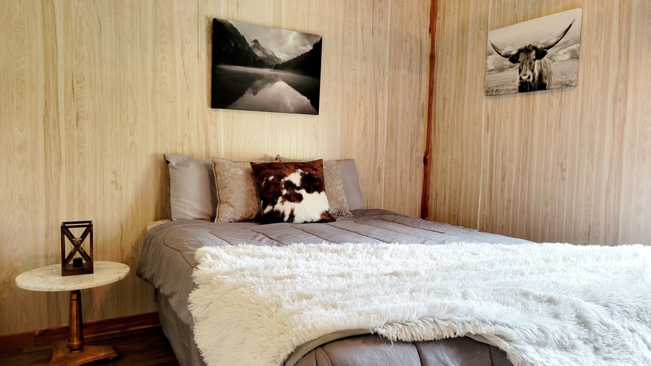 Photo of Bedroom in Benton