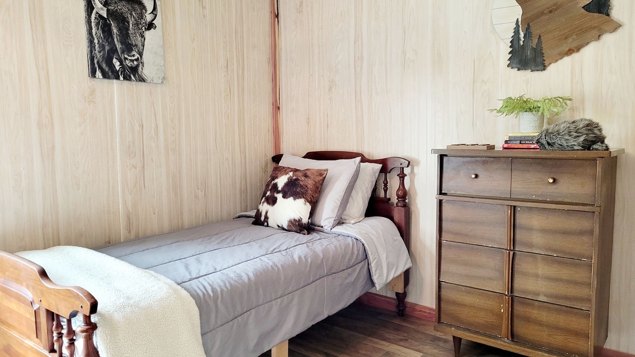 Photo of Bedroom in Benton
