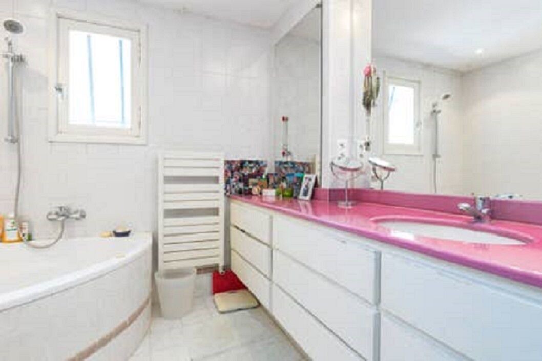Photo of Bathroom in Sorgues