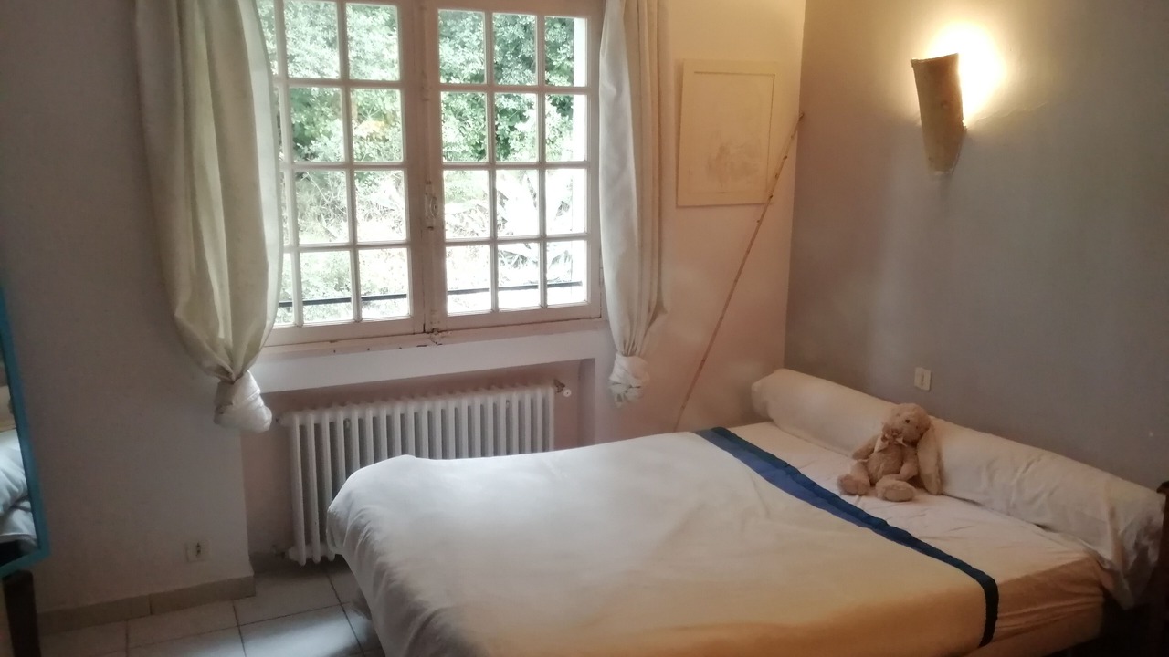 Photo of Bedroom in Sorgues