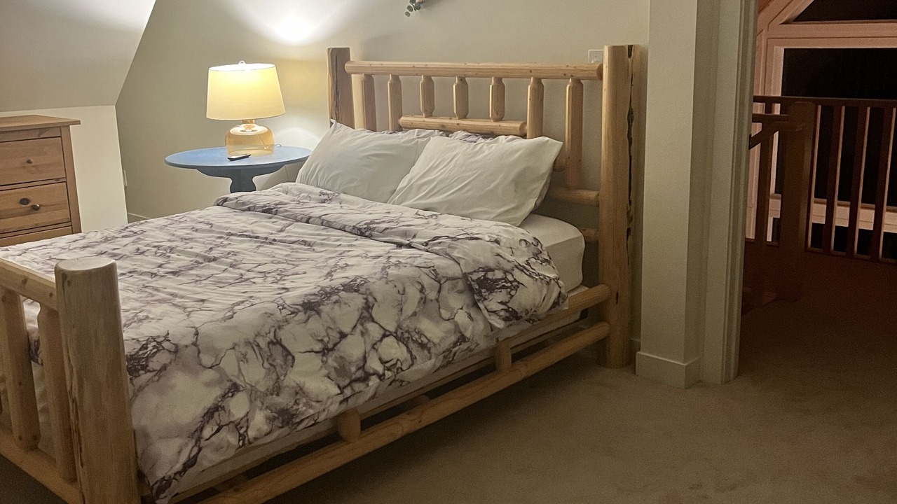Photo of Bedroom in Division No. 7