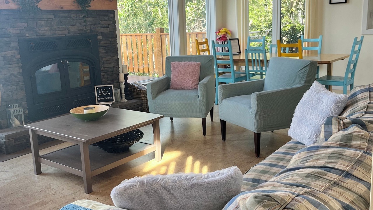 Photo of Livingroom in Division No. 7