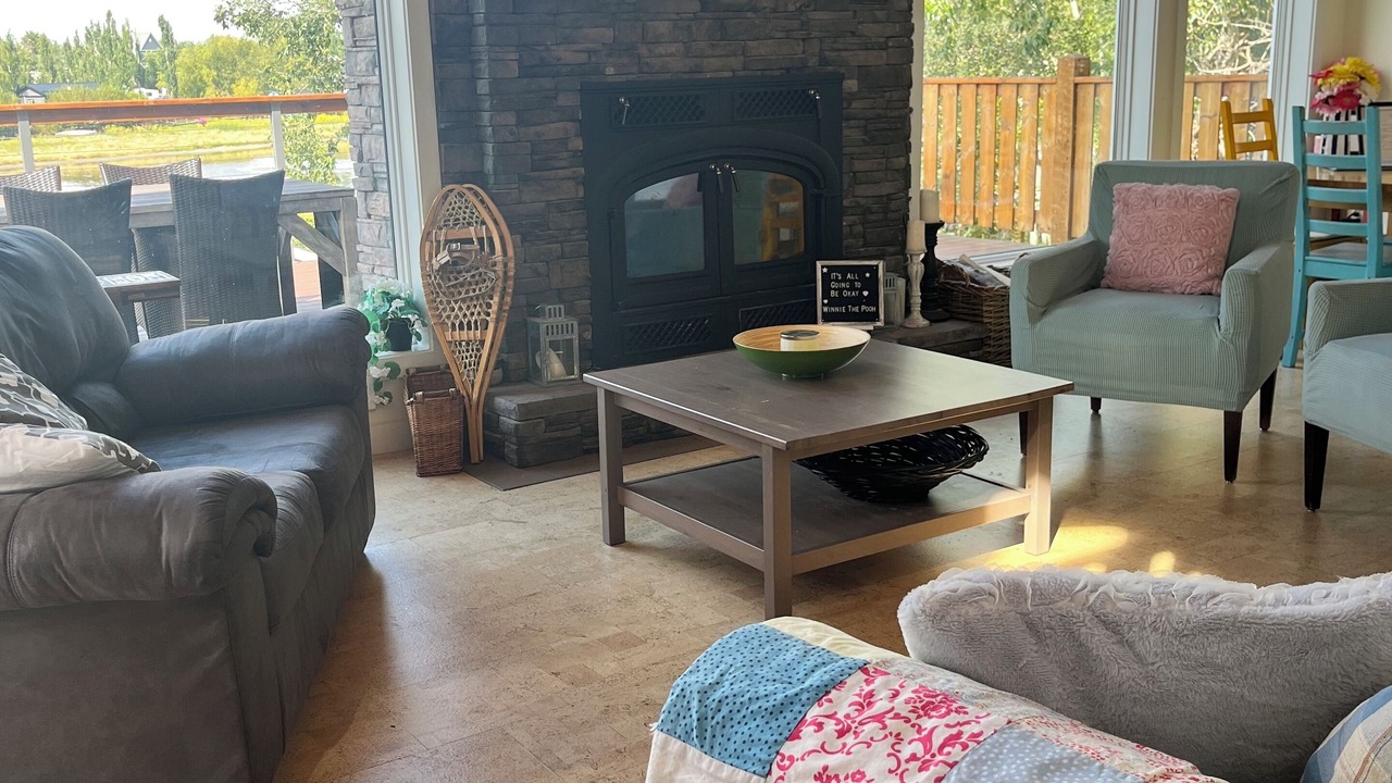 Photo of Livingroom in Division No. 7