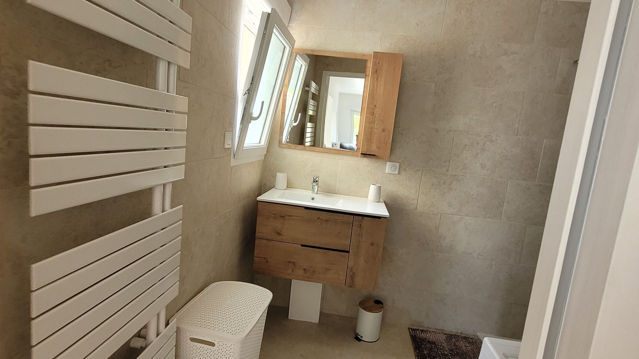 Photo of Bathroom in Creances
