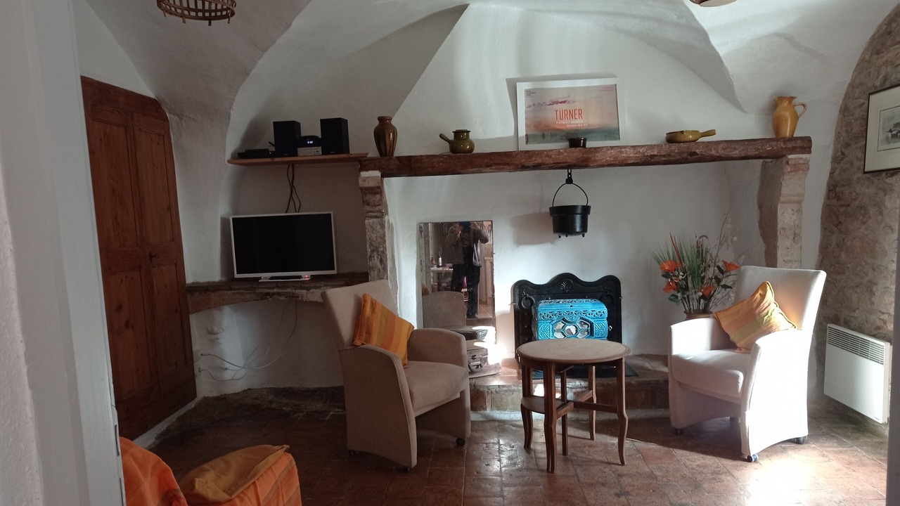 Photo of Livingroom in Lussan