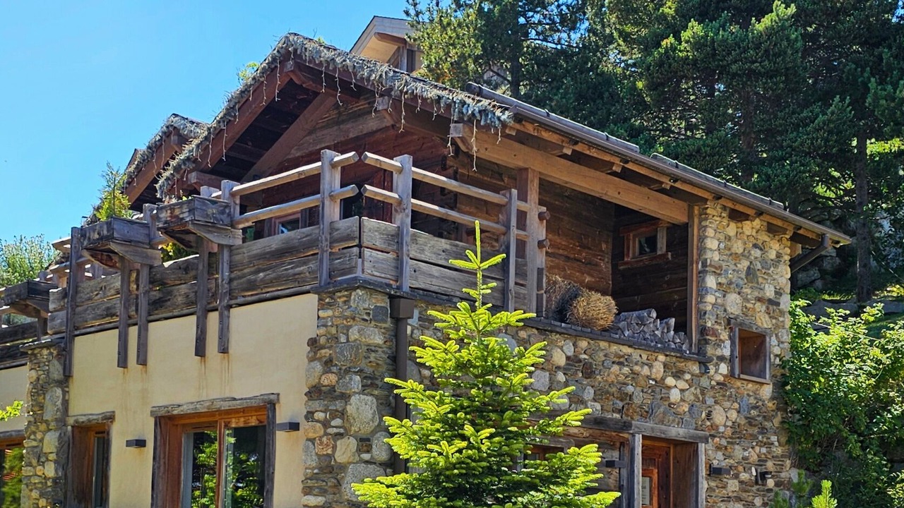 Photo of Outdoor in Superbolquere