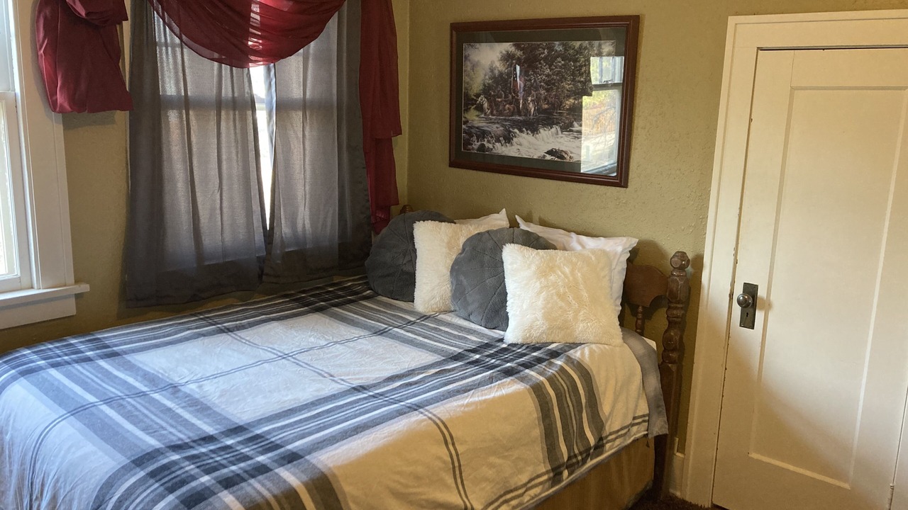 Photo of Bedroom in Bynum