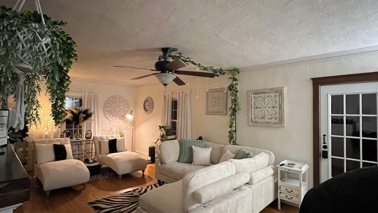 Photo of Livingroom in Cabool