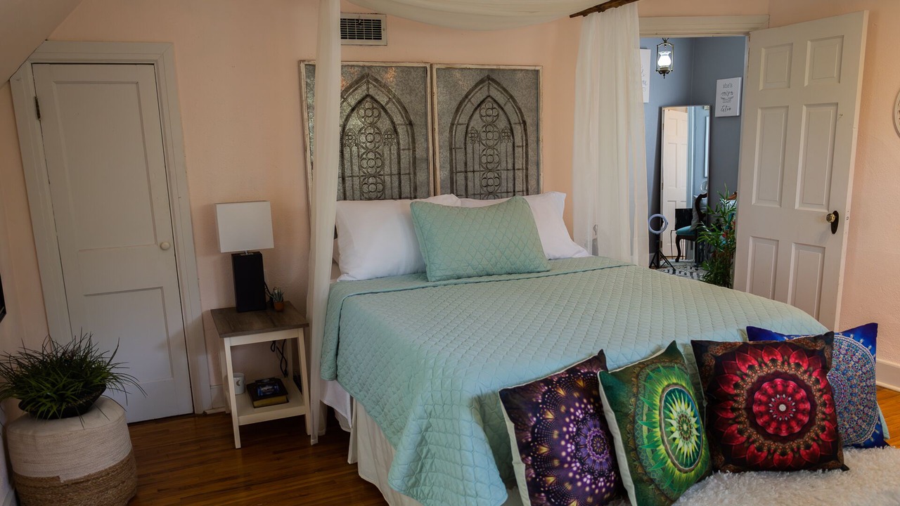 Photo of Bedroom in Cabool