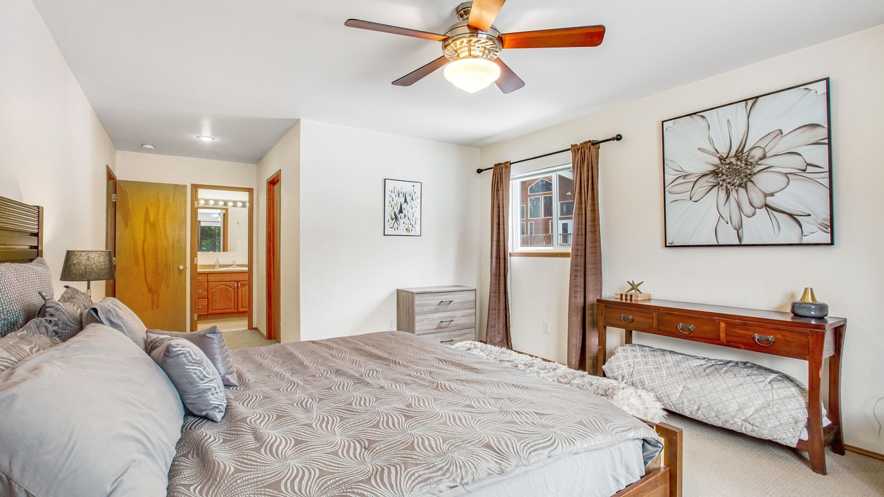 Photo of Bedroom in Hyak