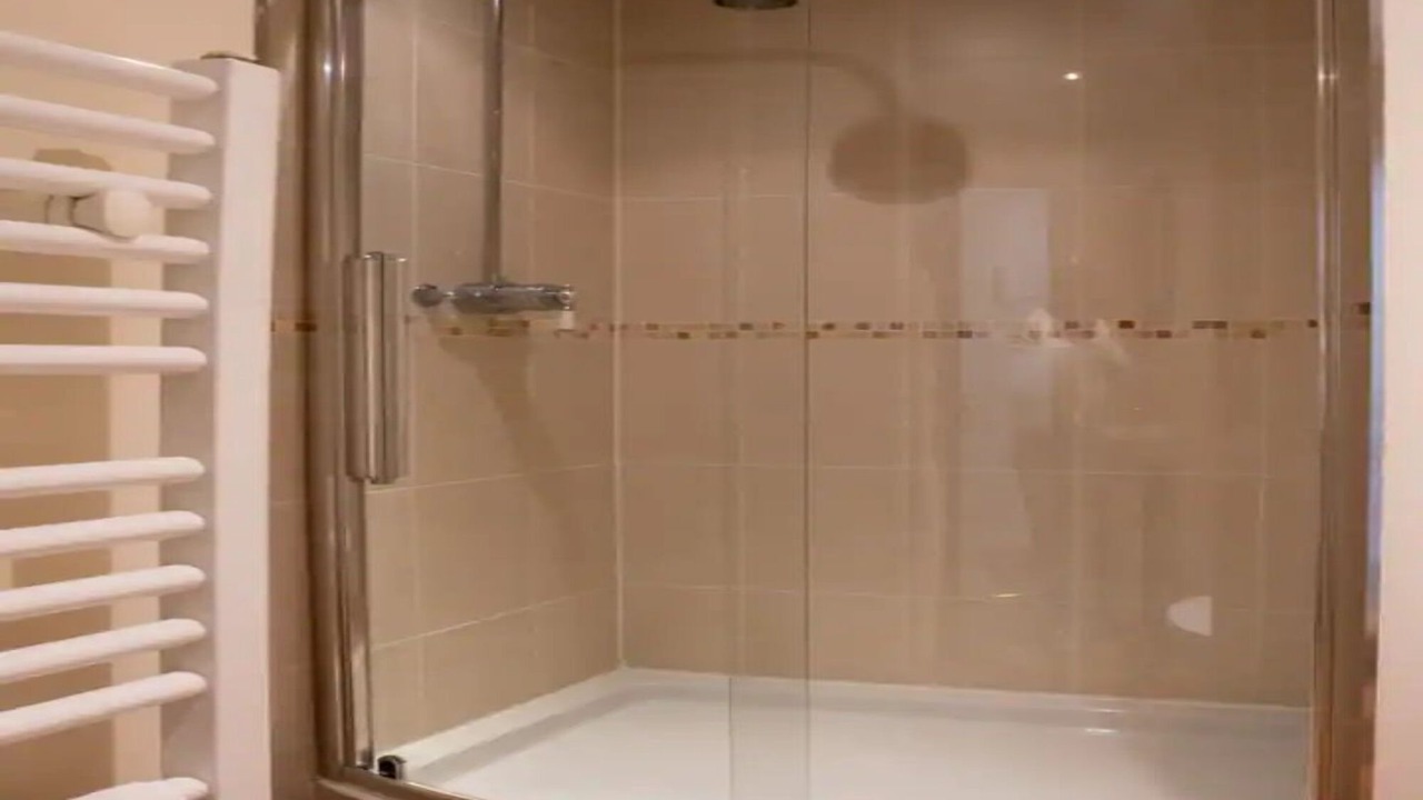 Photo of Bathroom in Lechlade