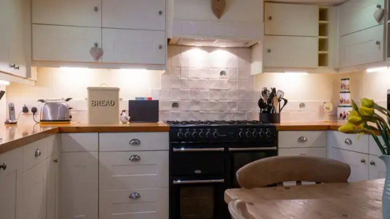 Photo of Kitchen in Lechlade