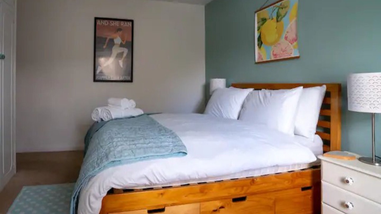 Photo of Bedroom in Lechlade