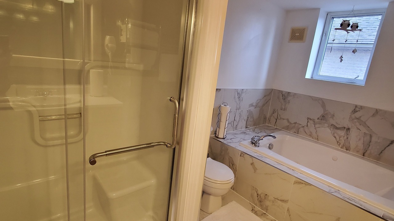 Photo of Bathroom in Downtown Niagara Falls
