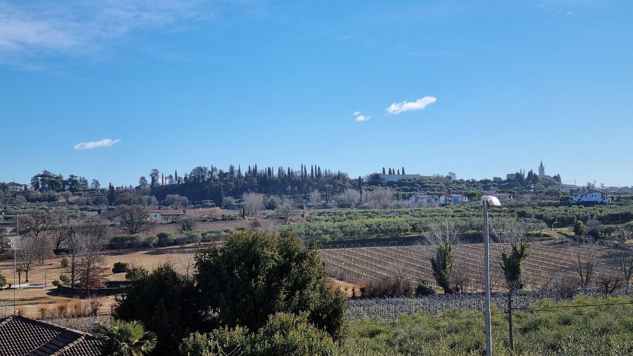 Photo of Others in Calmasino
