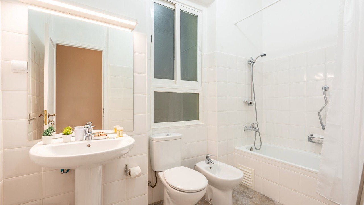 Photo of Bathroom in Sao Jorge de Arroios