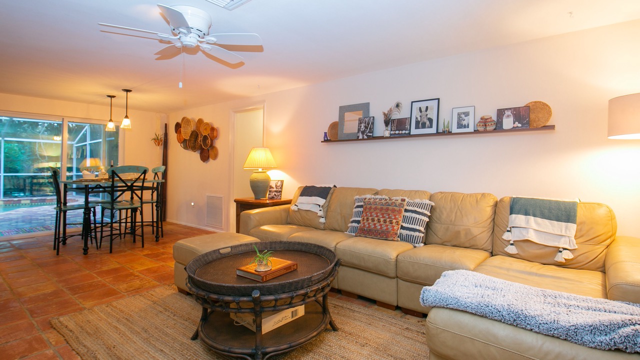 Photo of Livingroom in South Gate Ridge