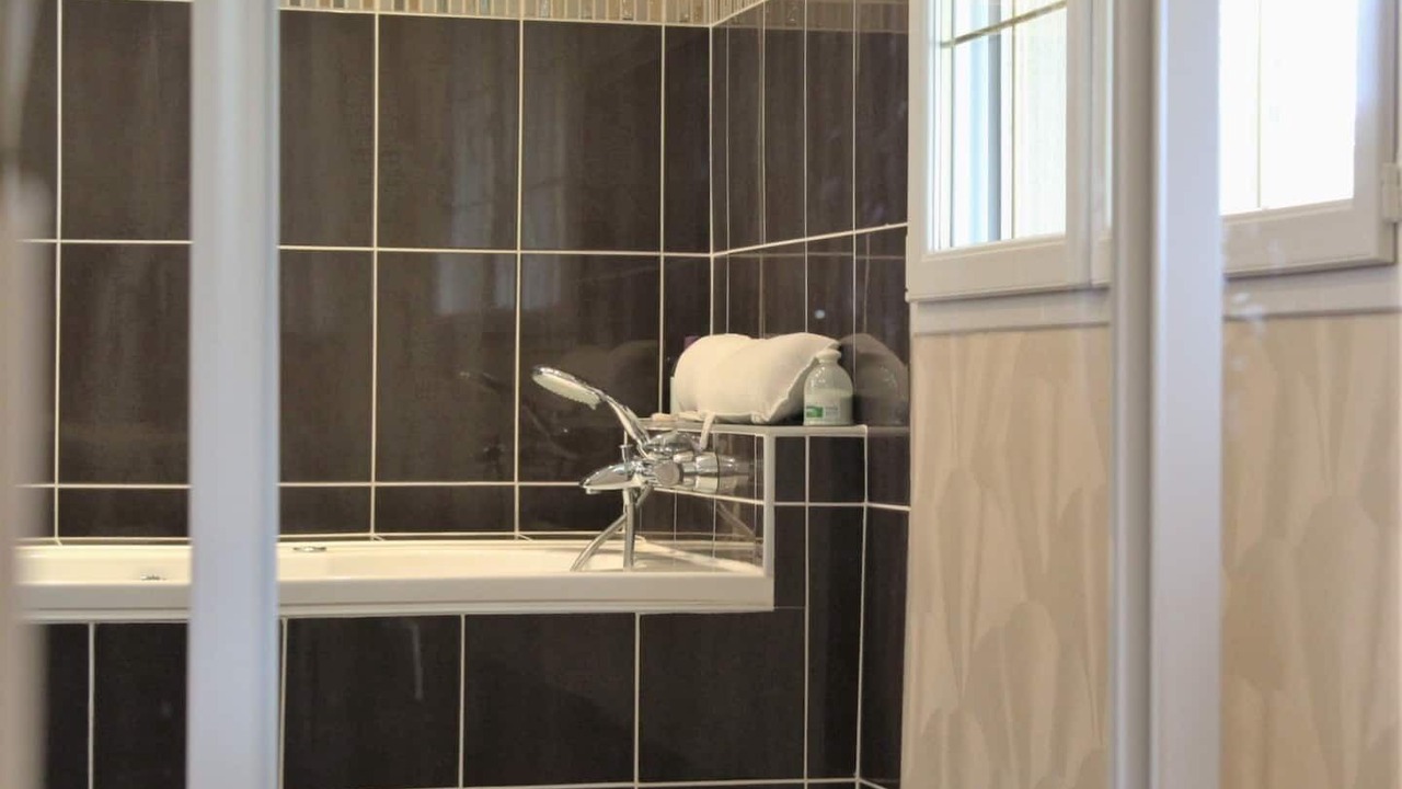 Photo of Bathroom in Cormeray