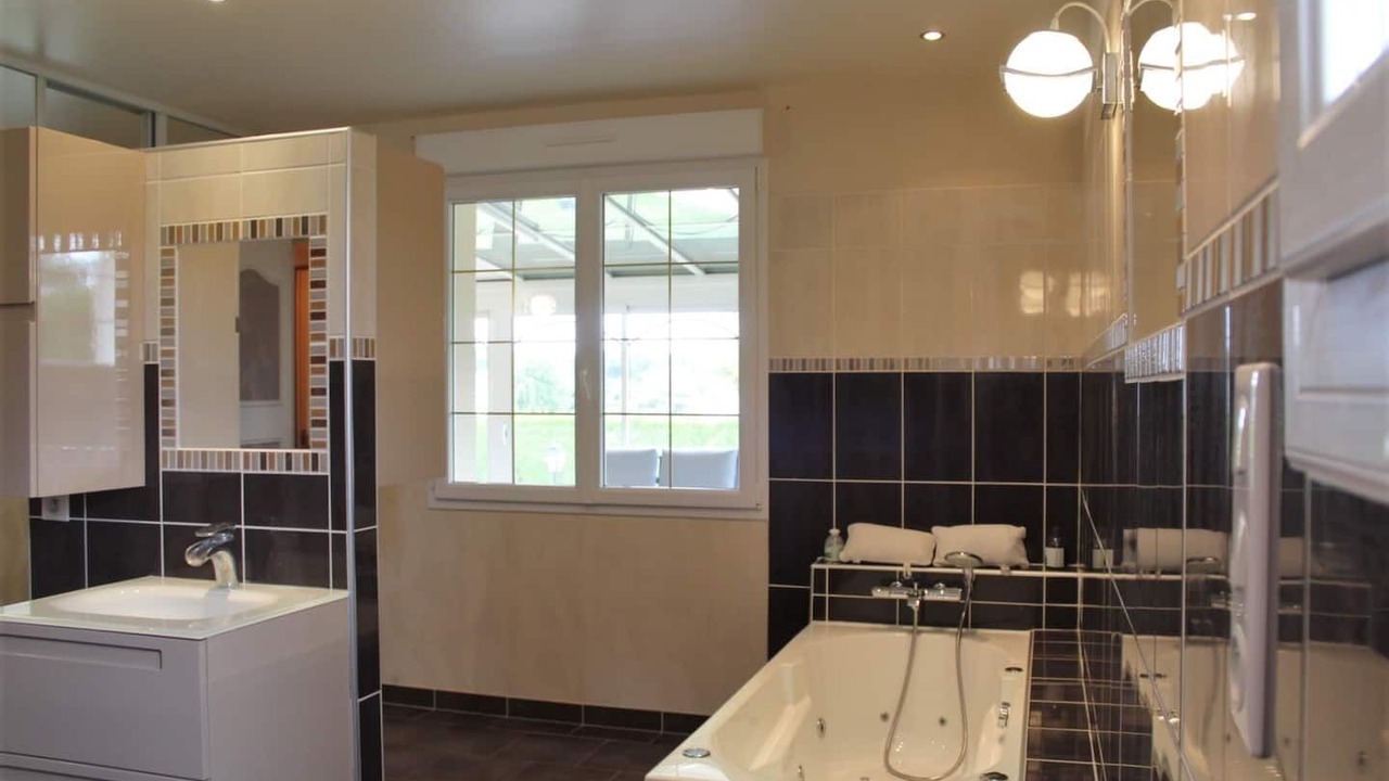 Photo of Bathroom in Cormeray