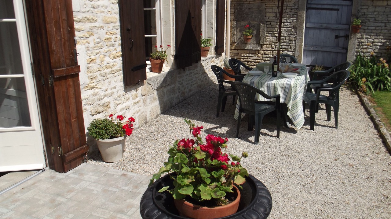Photo of Outdoor in Nantille