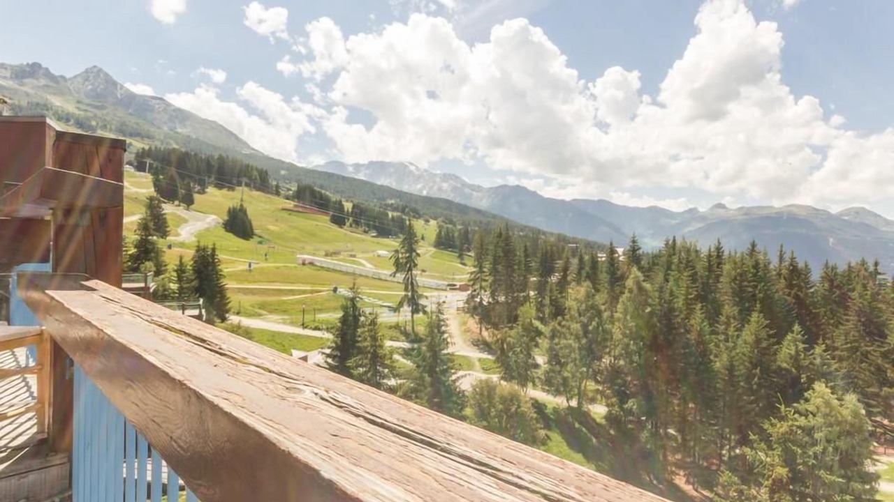 Photo of Outdoor in Arc-1800