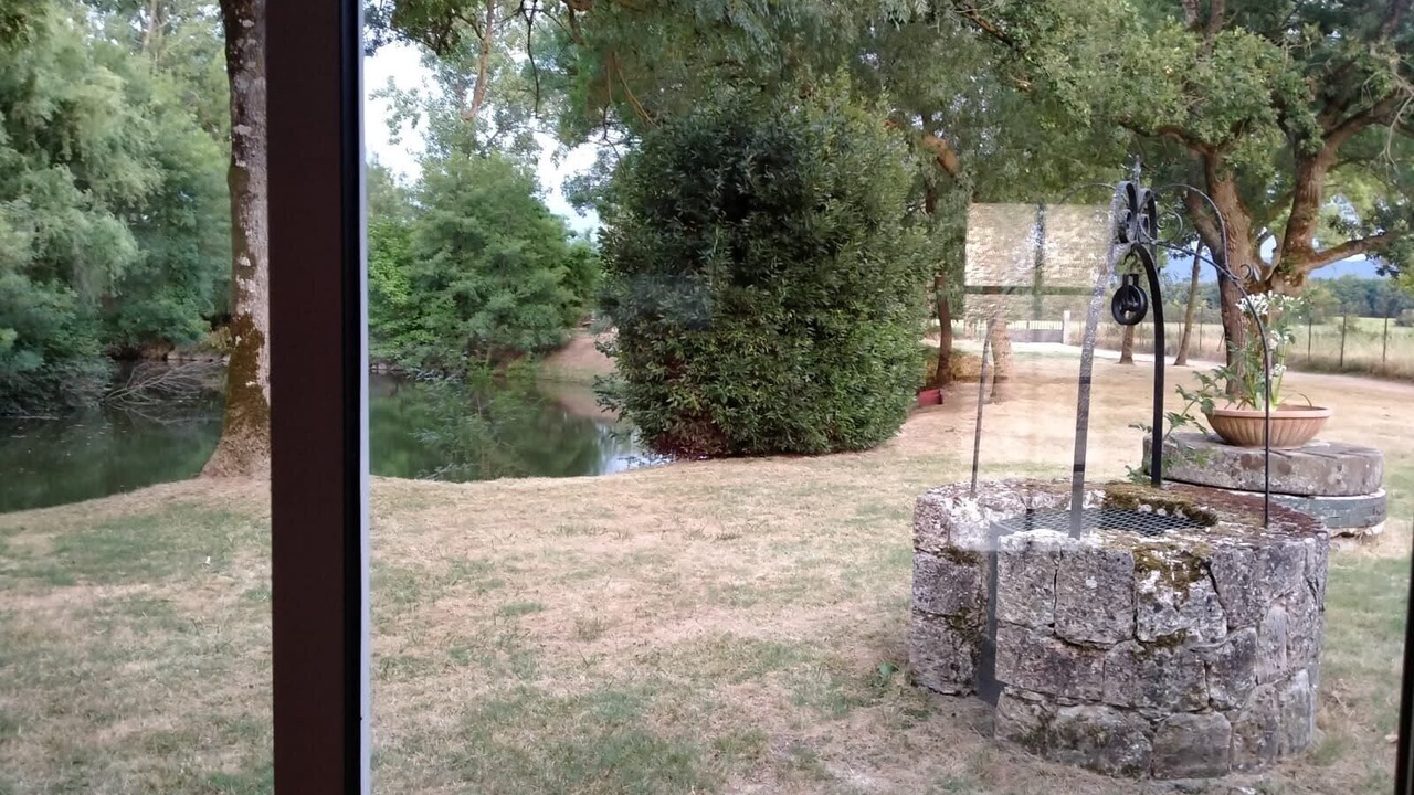 Photo of Outdoor in Blan