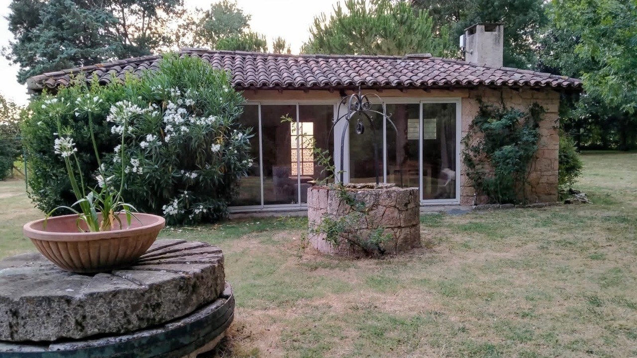 Photo of Outdoor in Blan