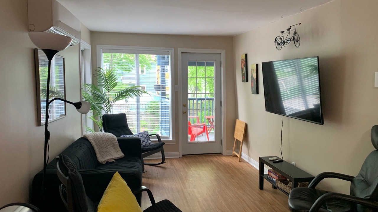 Photo of Livingroom in North End