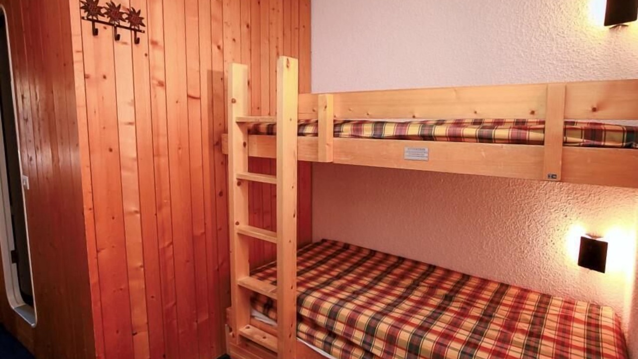 Photo of Bedroom in Arc-1800
