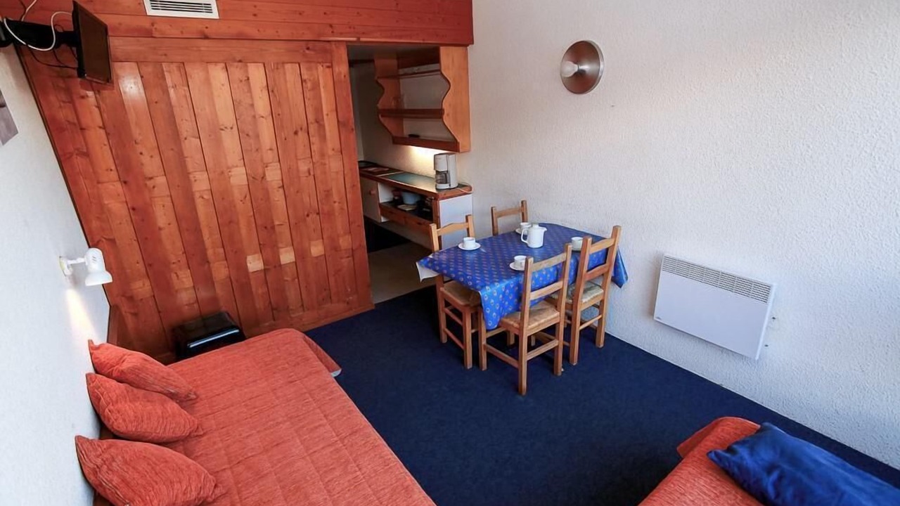 Photo of Livingroom in Arc-1800