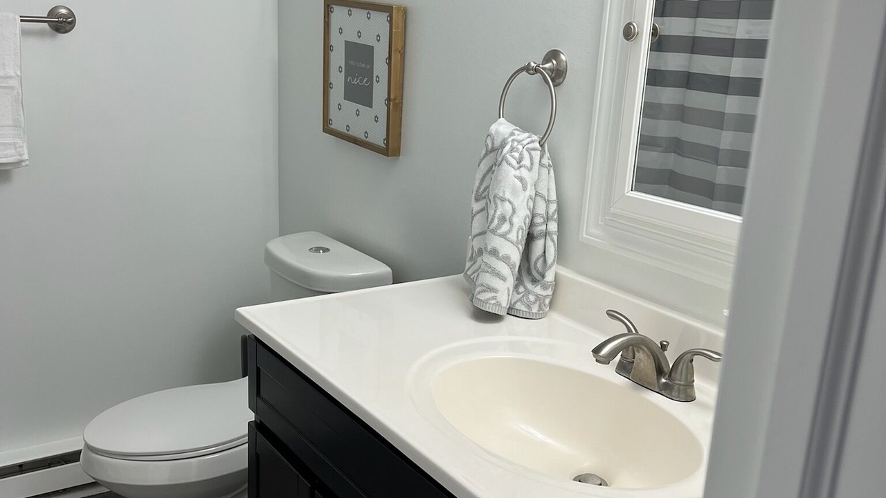 Photo of Bathroom in Holly
