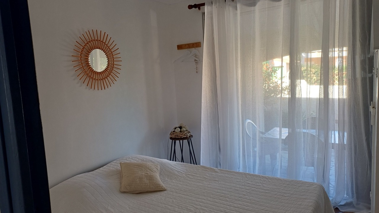Photo of Bedroom in Saint-Pierre-la-Mer